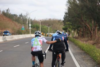 東吳第3哩．挑戰在一起　百人單車環島－圓滿成功！