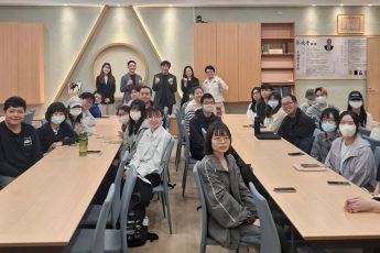 日本關西大學古川教授蒞校 談AI應用與日本就職力