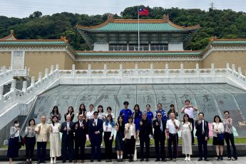 人社院攜手故宮、美國伍斯特理工學院、衛理女中、大直高中及淡江高中：AI文化敘事成果發表